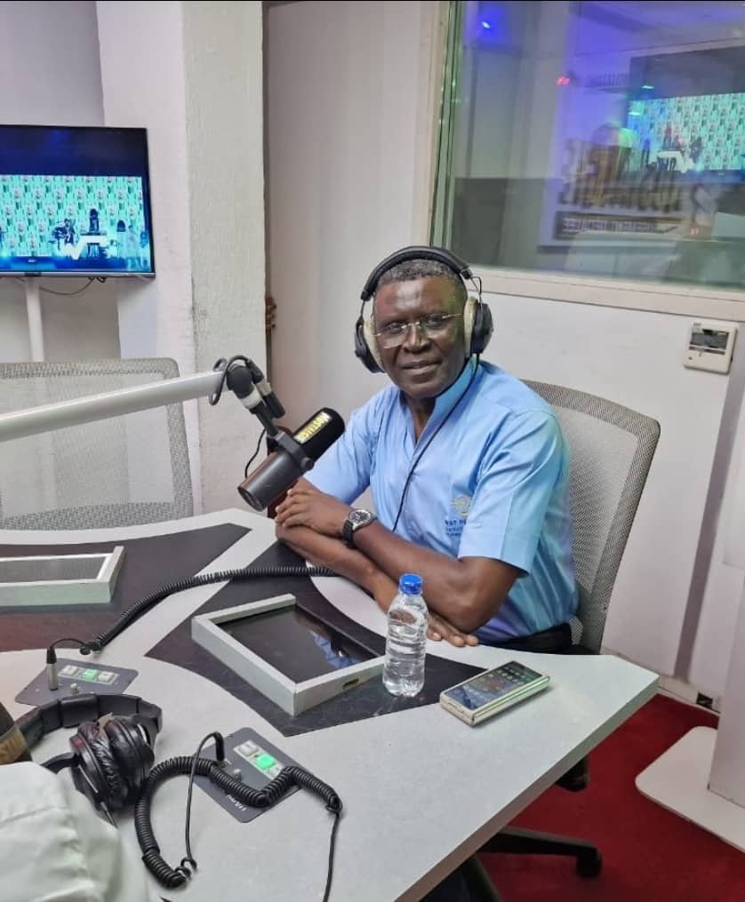 Abidjan. Radio Nostalgie frequence 101.1. Émission RIEN À CACHER avec Yves de Mbella
